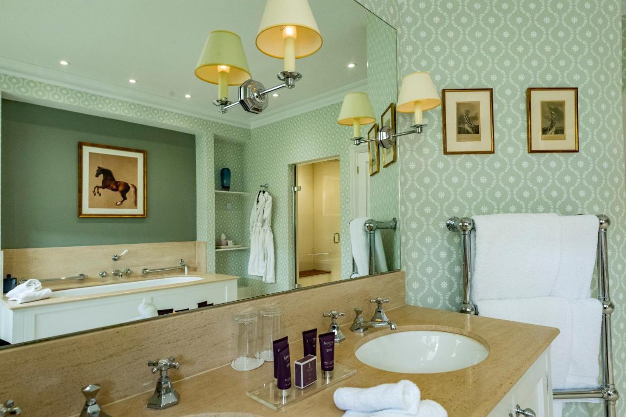 The Jockey Club Rooms Newmarket  Kültér fotó